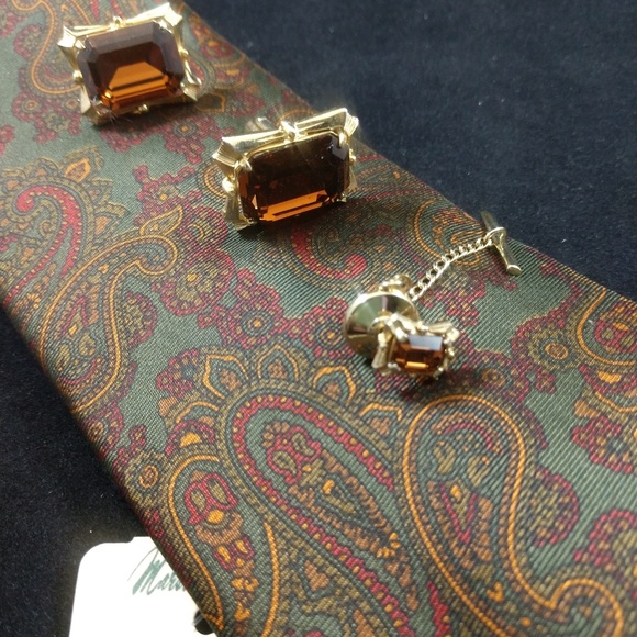 Marshall Field's men's silk tie in Paisley design - Picture 2 of 7